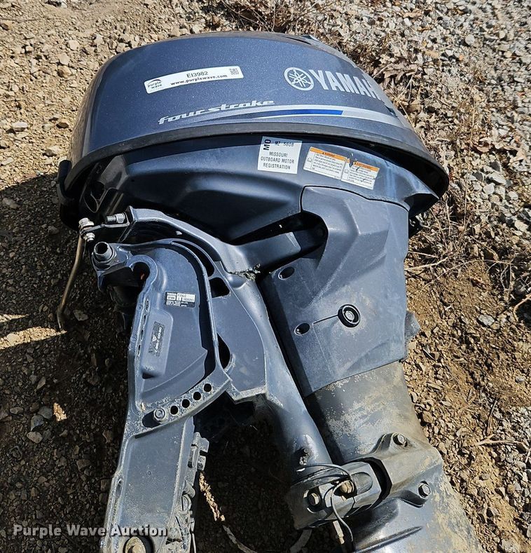 image for item EI3982 2020 Yamaha F25LC outboard motor