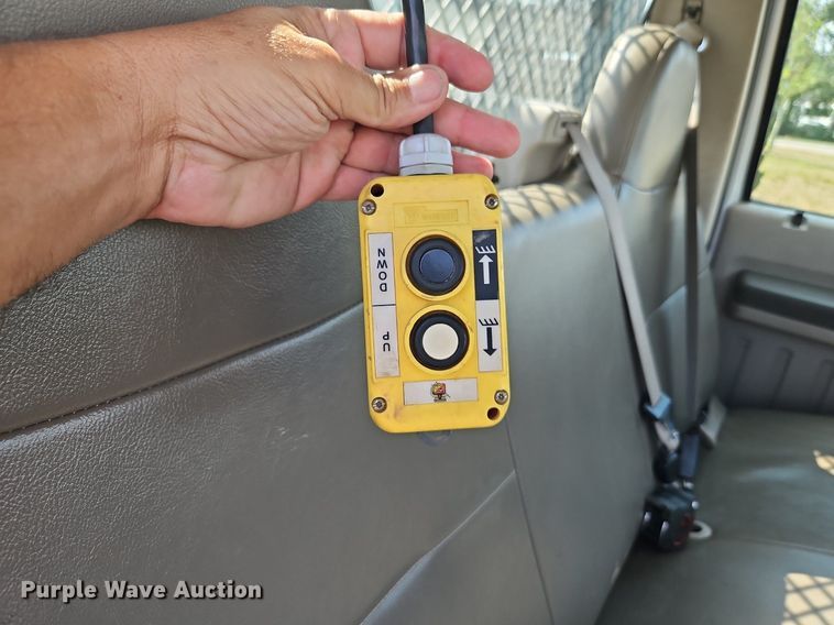 image for item EI8171 2008 Ford F450 Super Duty XL  dump flatbed truck