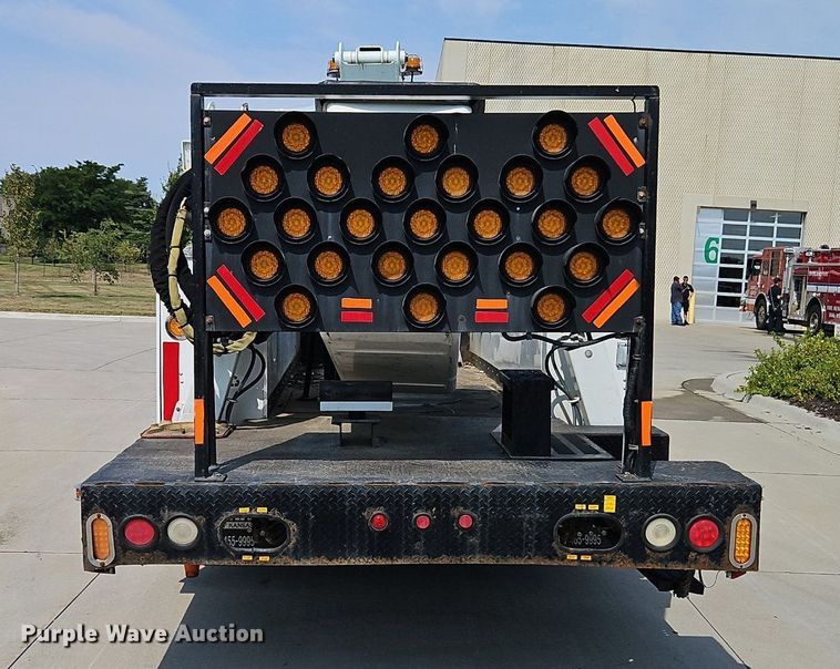 image for item EI8173 2008 Ford  F550 Super Duty XL bucket truck