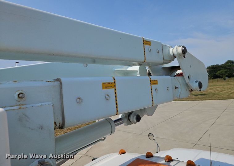 image for item EI8173 2008 Ford  F550 Super Duty XL bucket truck