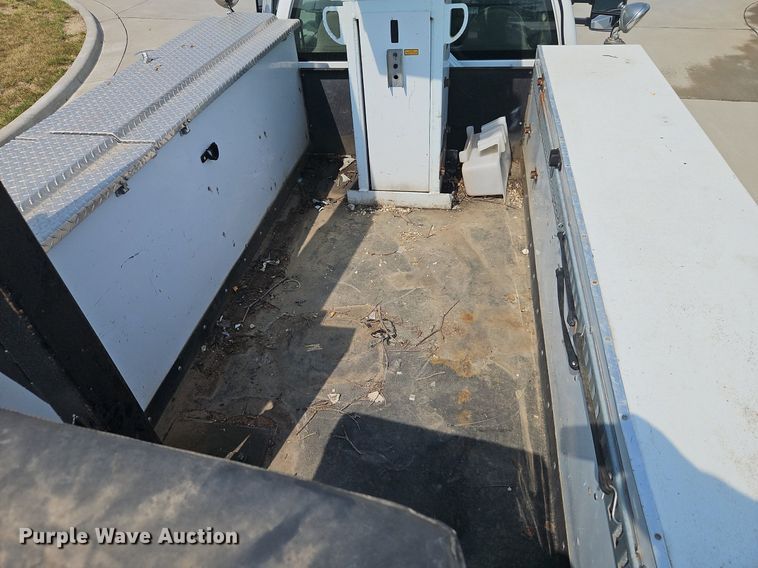 image for item EI8173 2008 Ford  F550 Super Duty XL bucket truck