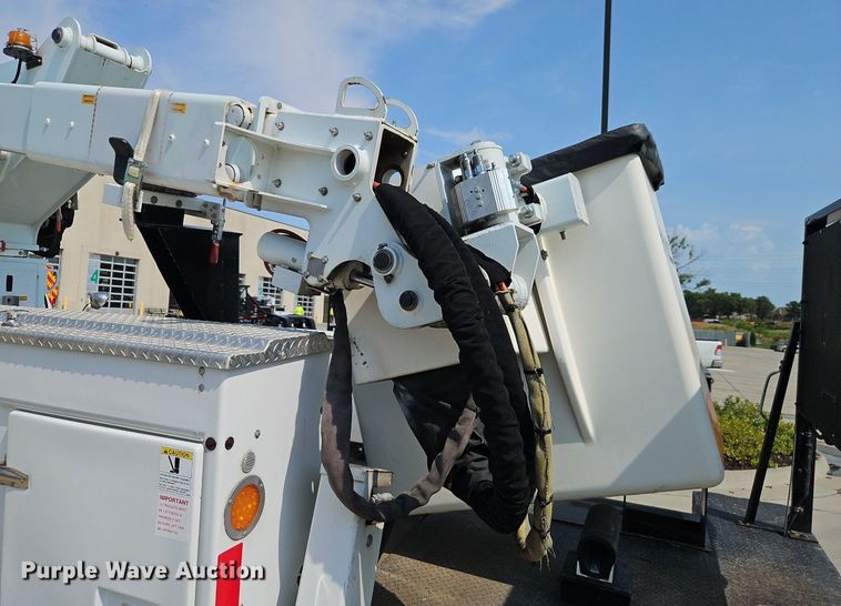 image for item EI8173 2008 Ford  F550 Super Duty XL bucket truck