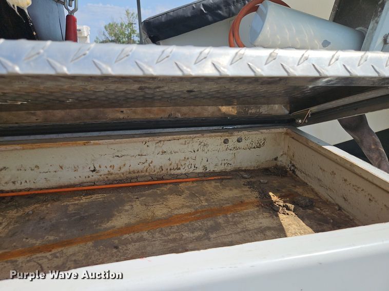 image for item EI8173 2008 Ford  F550 Super Duty XL bucket truck