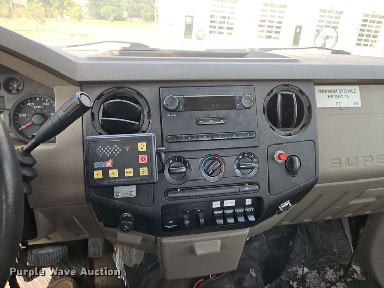 image for item EI8173 2008 Ford  F550 Super Duty XL bucket truck
