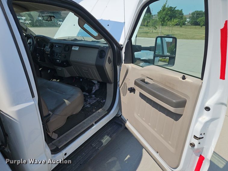 image for item EI8173 2008 Ford  F550 Super Duty XL bucket truck