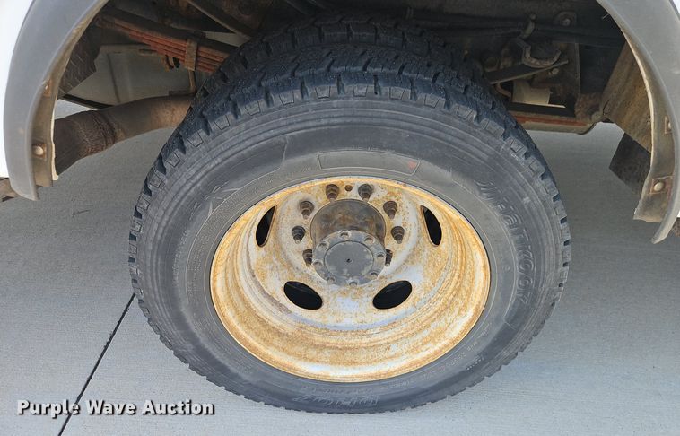 image for item EI8173 2008 Ford  F550 Super Duty XL bucket truck