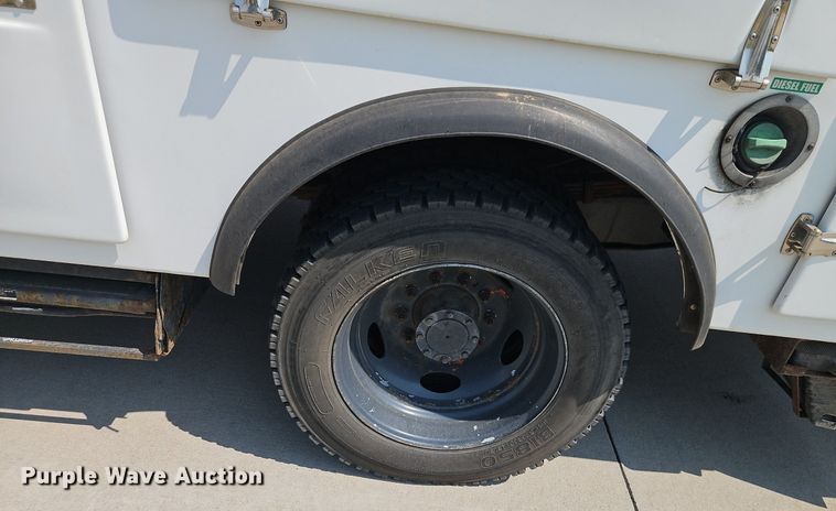 image for item EI8173 2008 Ford  F550 Super Duty XL bucket truck