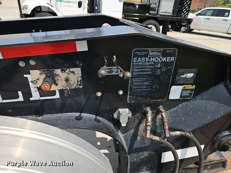 image for item EI8176 1991 Landoll lowboy equipment trailer