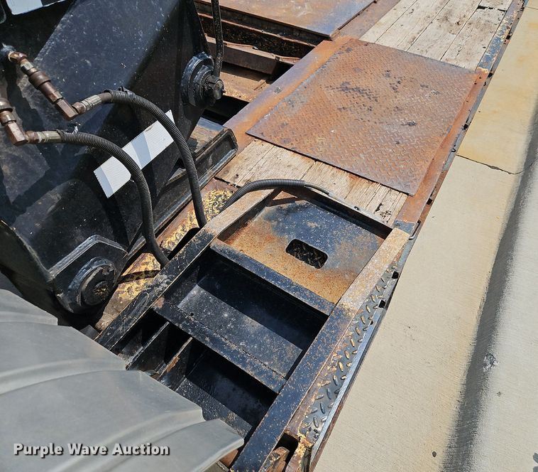 image for item EI8176 1991 Landoll lowboy equipment trailer