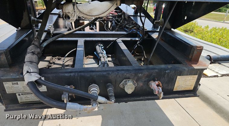 image for item EI8176 1991 Landoll lowboy equipment trailer