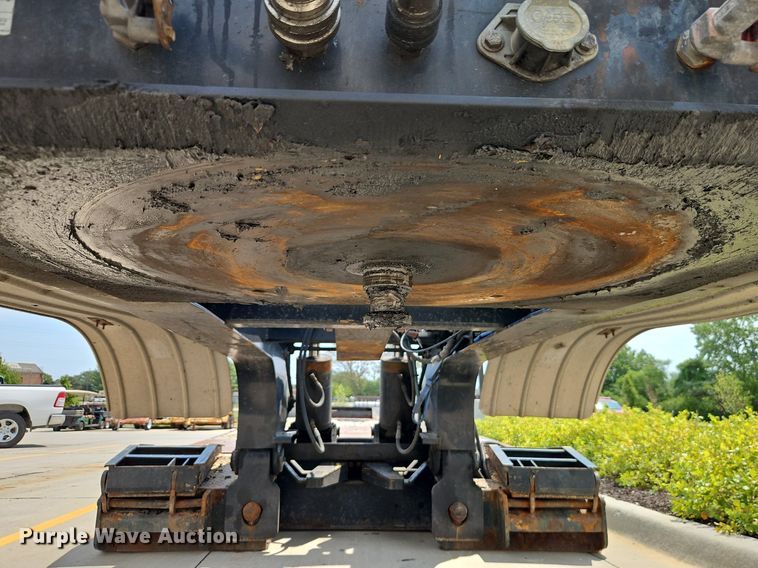 image for item EI8176 1991 Landoll lowboy equipment trailer