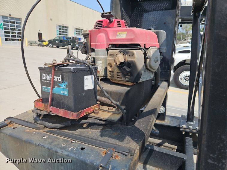 image for item EI8176 1991 Landoll lowboy equipment trailer