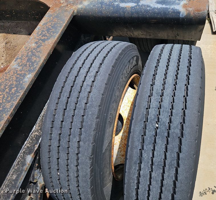 image for item EI8176 1991 Landoll lowboy equipment trailer