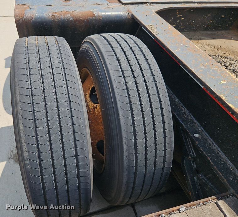 image for item EI8176 1991 Landoll lowboy equipment trailer