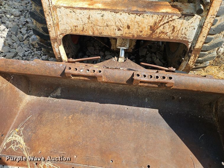 image for item EI8186 1987 Bobcat 743 skid steer loader