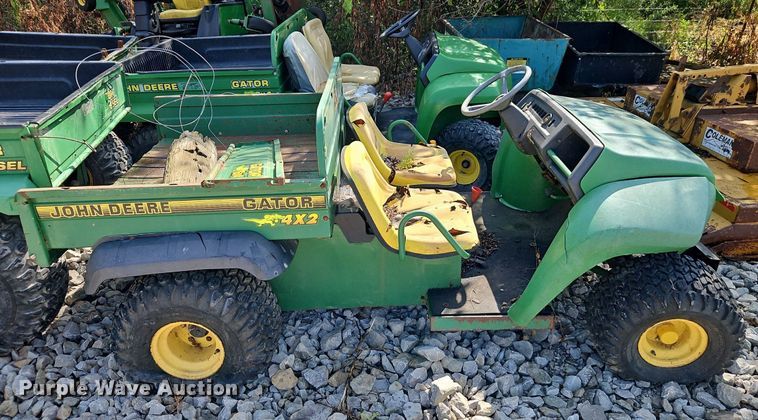 image for item EI8187 1996 John Deere Gator 4x2 utility vehicle