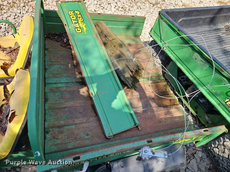 image for item EI8187 1996 John Deere Gator 4x2 utility vehicle