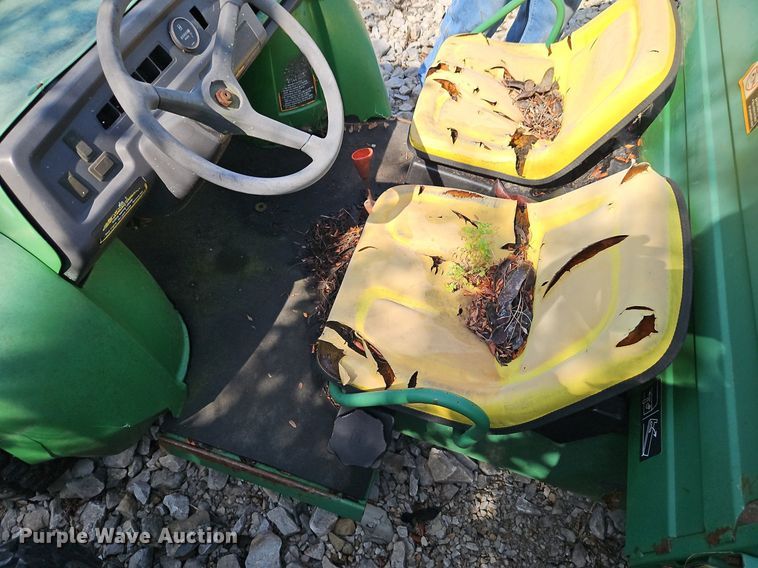 image for item EI8187 1996 John Deere Gator 4x2 utility vehicle