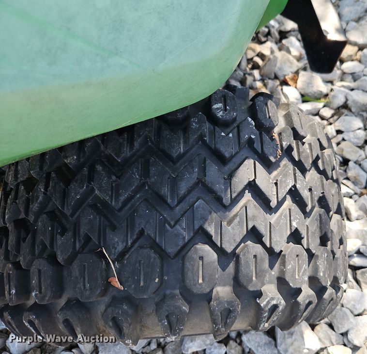 image for item EI8187 1996 John Deere Gator 4x2 utility vehicle