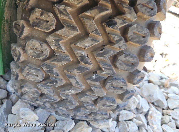 image for item EI8187 1996 John Deere Gator 4x2 utility vehicle