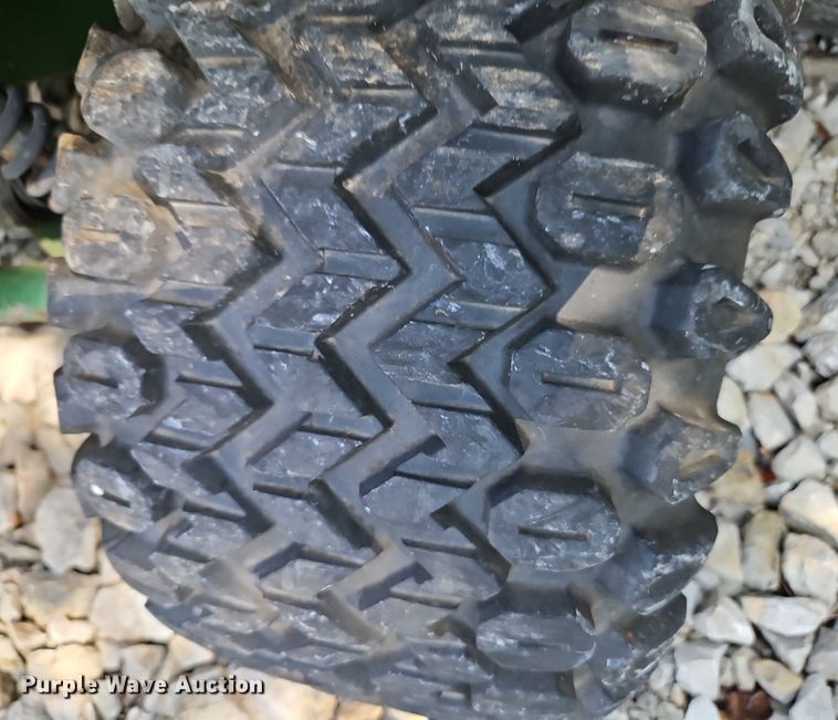 image for item EI8187 1996 John Deere Gator 4x2 utility vehicle