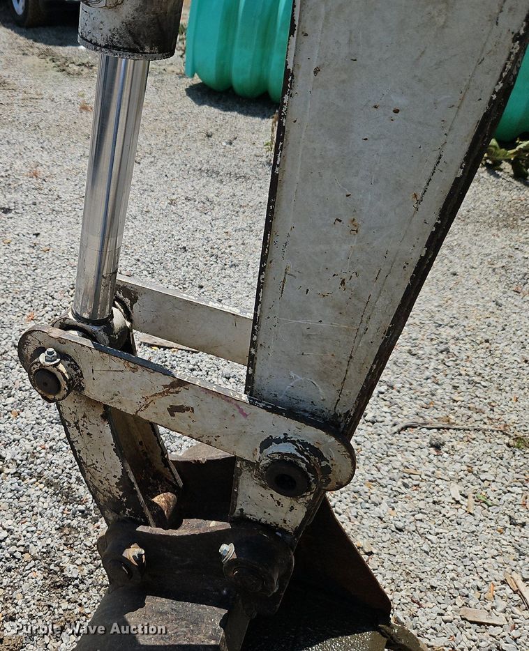 image for item EI8192 1993 Bobcat X231 mini excavator