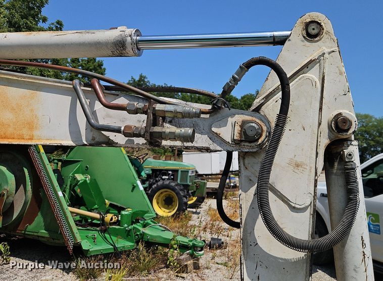 image for item EI8192 1993 Bobcat X231 mini excavator