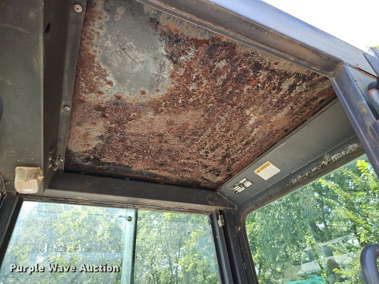 image for item EI8192 1993 Bobcat X231 mini excavator