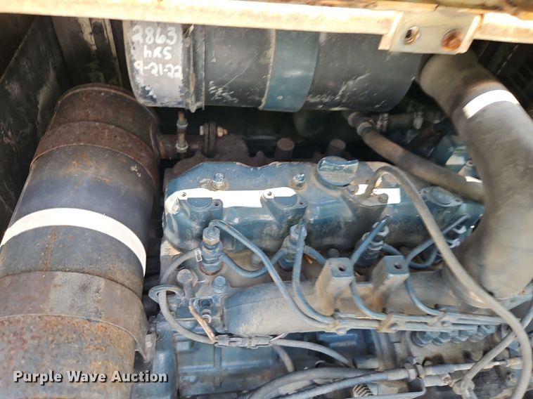 image for item EI8192 1993 Bobcat X231 mini excavator