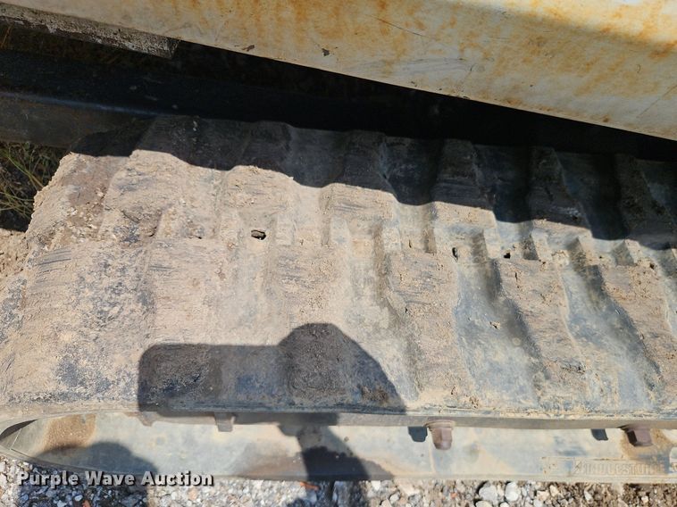 image for item EI8192 1993 Bobcat X231 mini excavator