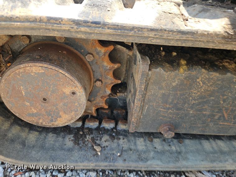 image for item EI8192 1993 Bobcat X231 mini excavator