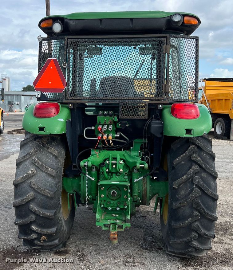 image for item EJ2841 2010 John Deere  5095M tractor