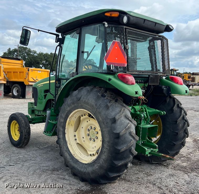 image for item EJ2841 2010 John Deere  5095M tractor