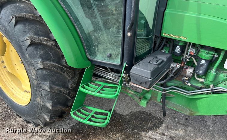 image for item EJ2841 2010 John Deere  5095M tractor