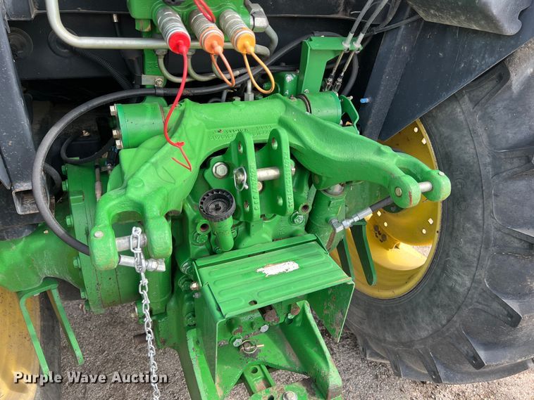 image for item EJ2841 2010 John Deere  5095M tractor
