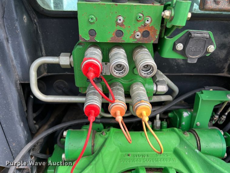 image for item EJ2841 2010 John Deere  5095M tractor