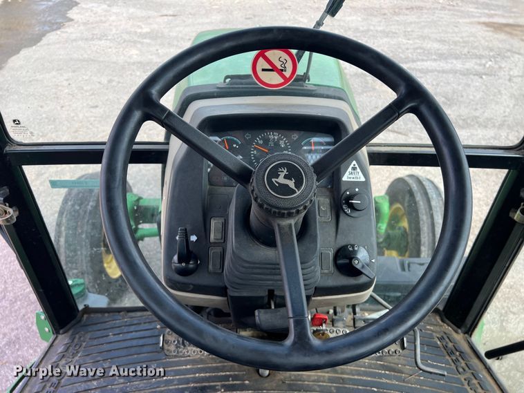 image for item EJ2841 2010 John Deere  5095M tractor