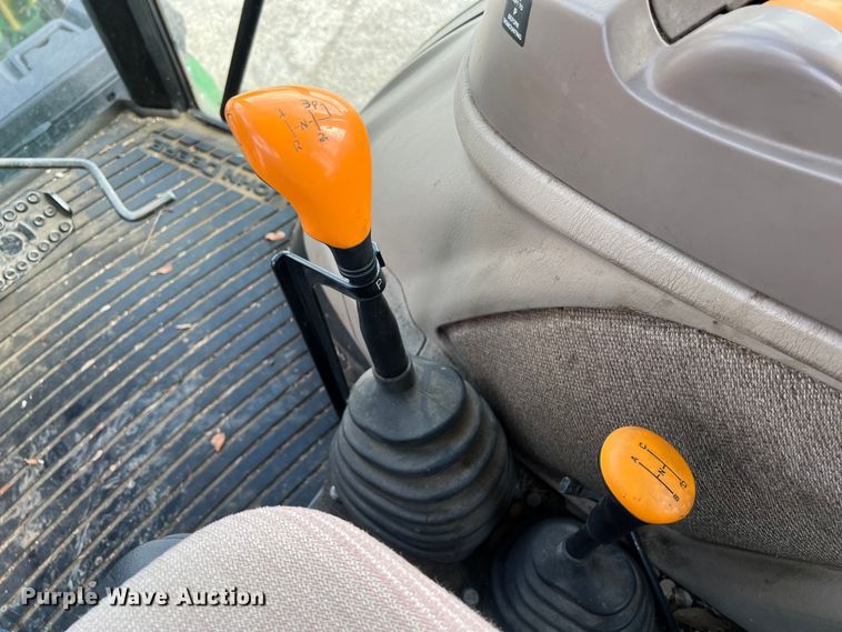 image for item EJ2841 2010 John Deere  5095M tractor