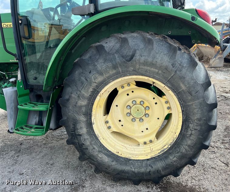 image for item EJ2841 2010 John Deere  5095M tractor