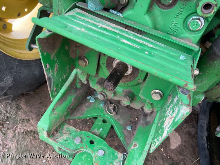 image for item EJ2842 2010 John Deere  5095M tractor