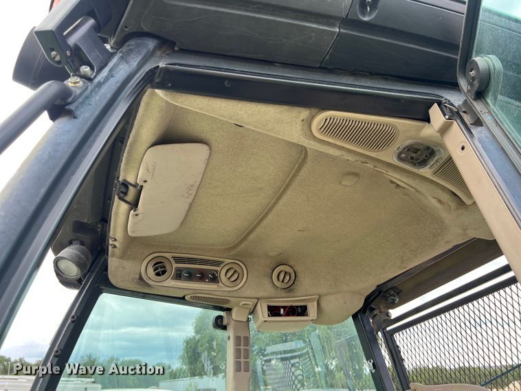 image for item EJ2842 2010 John Deere  5095M tractor