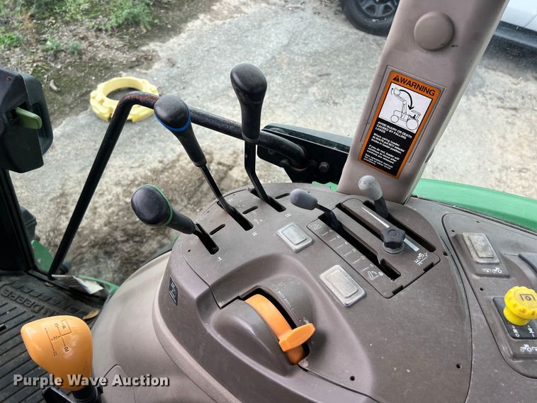 image for item EJ2842 2010 John Deere  5095M tractor