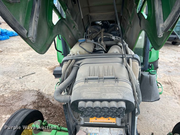 image for item EJ2842 2010 John Deere  5095M tractor