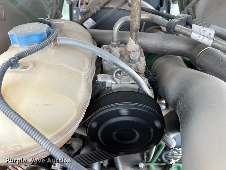 image for item EJ2842 2010 John Deere  5095M tractor