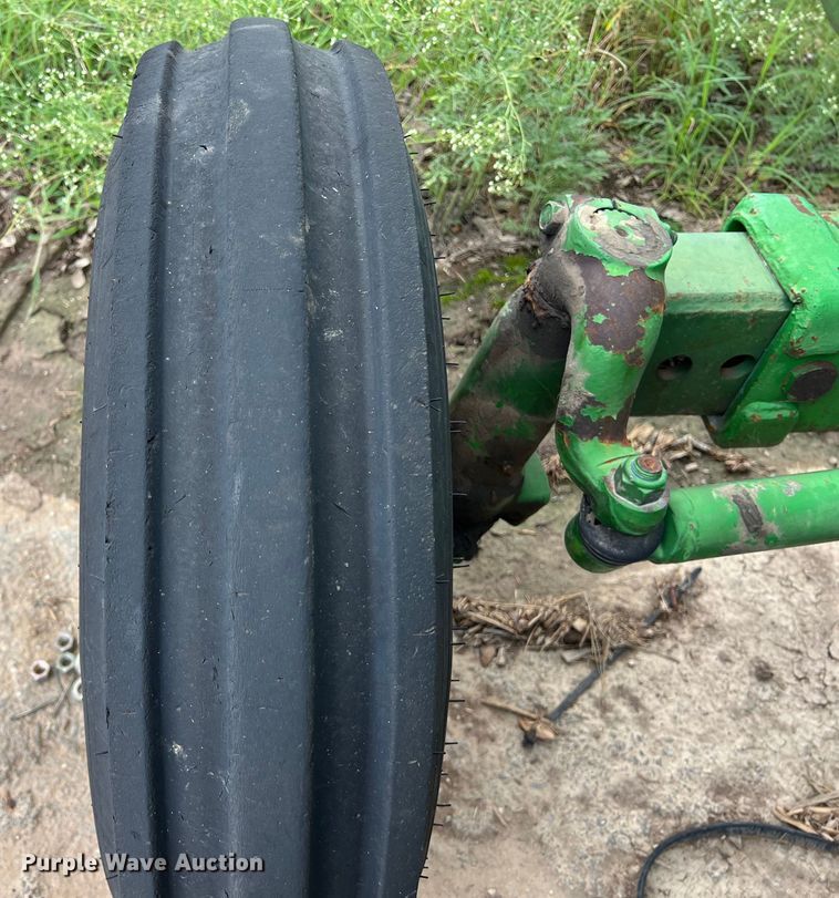 image for item EJ2842 2010 John Deere  5095M tractor