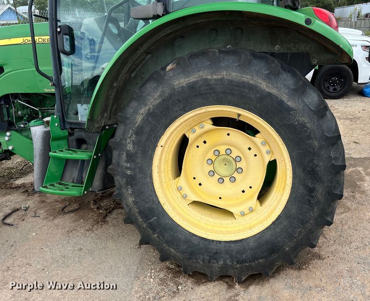 image for item EJ2842 2010 John Deere  5095M tractor