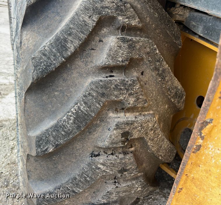 image for item EJ2843 2012 John Deere  310SK backhoe