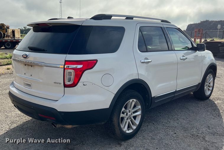 image for item EJ2846 2011 Ford Explorer SUV