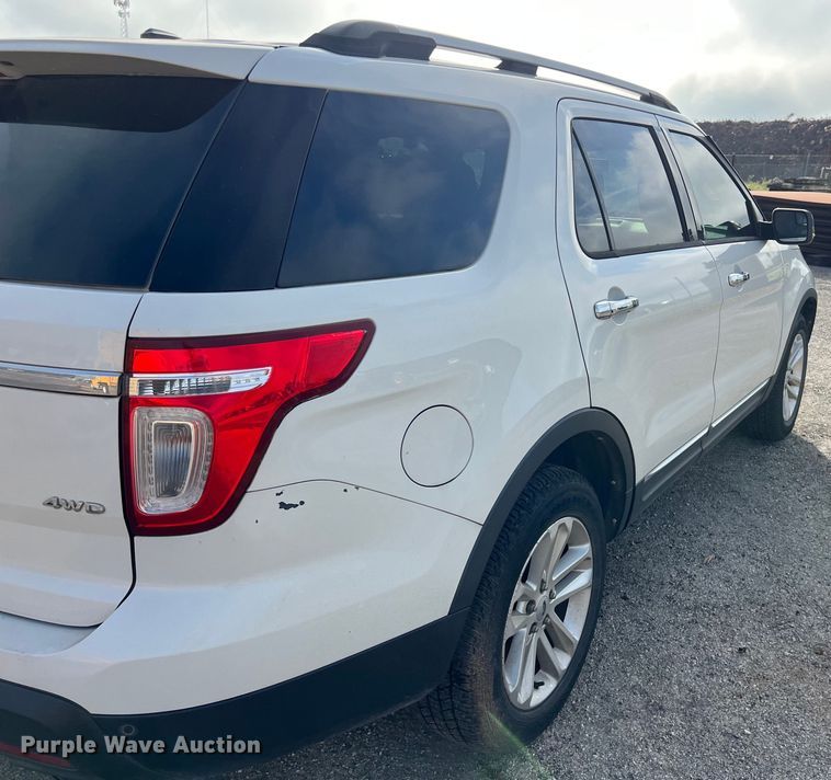 image for item EJ2846 2011 Ford Explorer SUV