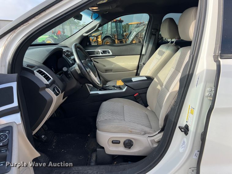 image for item EJ2846 2011 Ford Explorer SUV